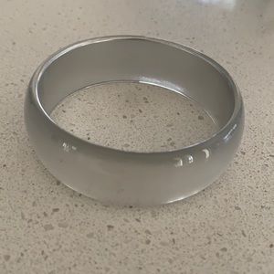 Bangle bracelet